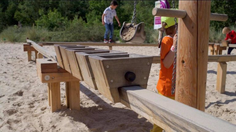 Staatsbosbeheer vindt donateurs voor zandtransportbaan bij Speelbos Zandspoor