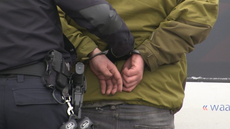 Fietsendieven betrapt op Kogendijk in Bergen, politie zoekt eigenaren fietsen