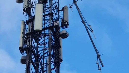 Beroering in Heiloo om nieuwe zendmast, 5G blijft omstreden